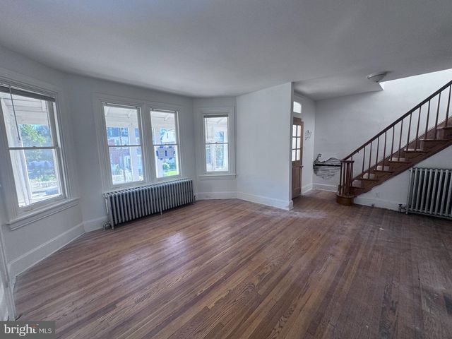 220 CLIFTON AVE, Sharon Hill, PA 19079
