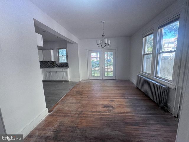220 CLIFTON AVE, Sharon Hill, PA 19079