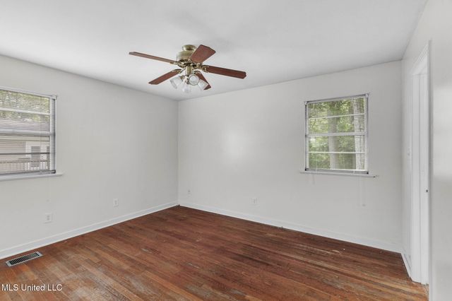 205 Pimlico Place, Jackson, MS 39211