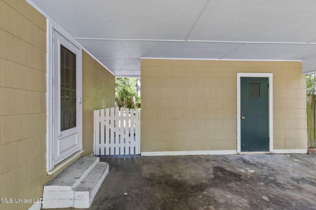 205 Pimlico Place, Jackson, MS 39211