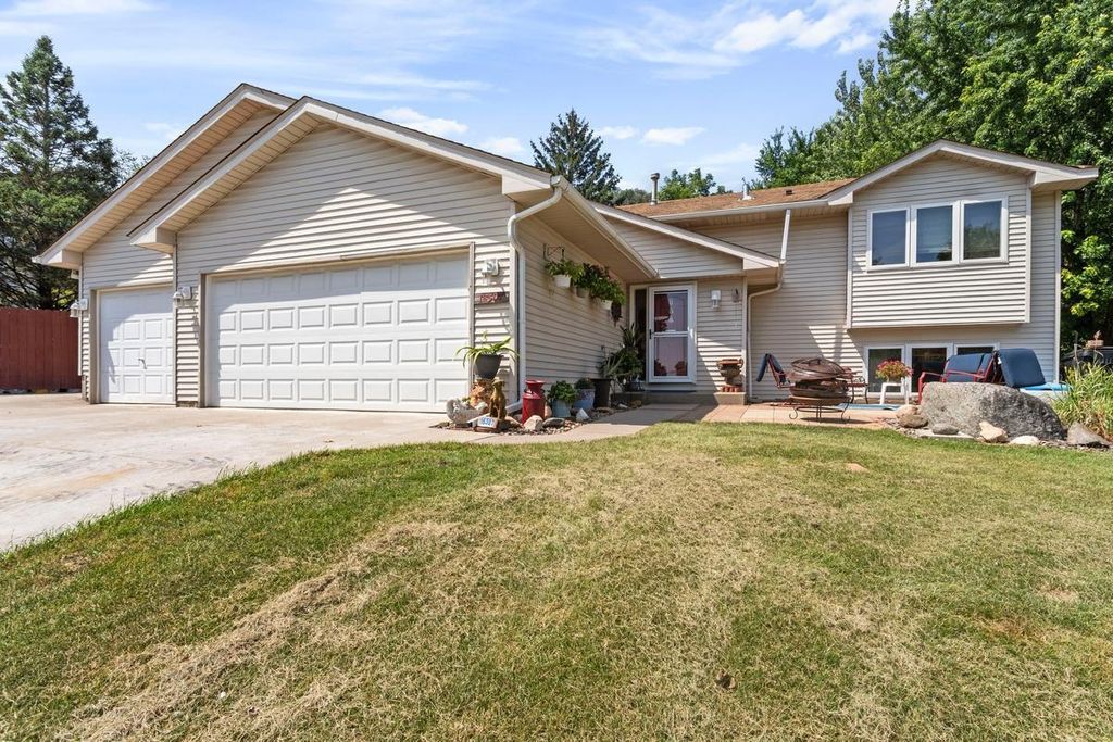 18307 Euclid Street, Farmington, MN 55024