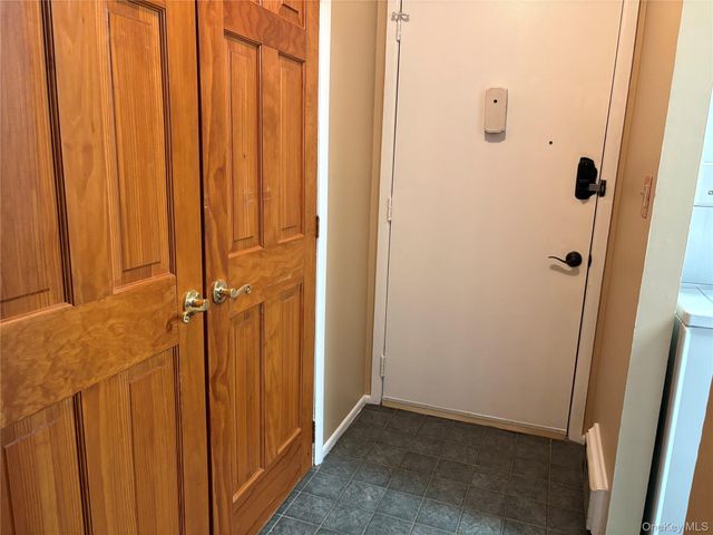 1 Loudon Drive 9, Fishkill, NY 12524