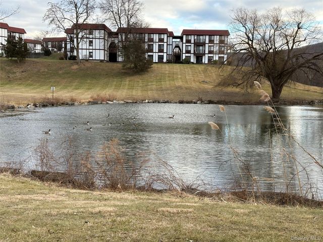 1 Loudon Drive 9, Fishkill, NY 12524
