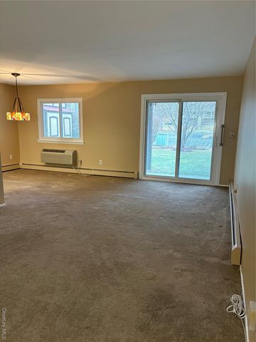 1 Loudon Drive 9, Fishkill, NY 12524