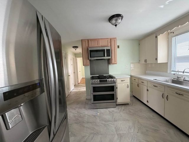 36 Barstow St 1, Salem, MA 01970