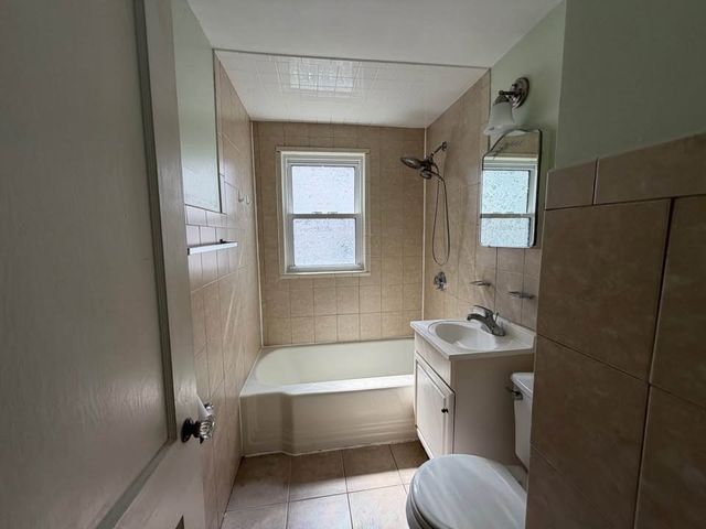 36 Barstow St 1, Salem, MA 01970