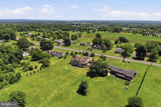 643 HARLEYSVILLE PIKE, Lederach, PA 19450