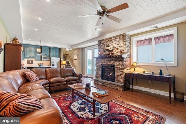 643 HARLEYSVILLE PIKE, Lederach, PA 19450