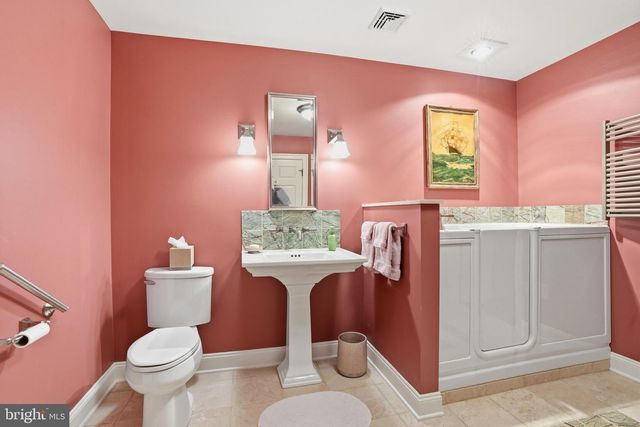 643 HARLEYSVILLE PIKE, Lederach, PA 19450