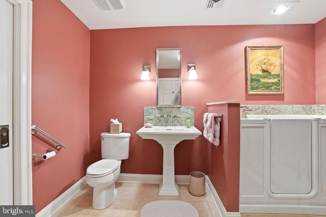 643 HARLEYSVILLE PIKE, Lederach, PA 19450