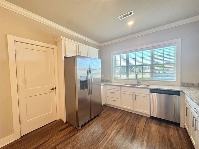 830 NE Heights Lane, Bentonville, AR 72712