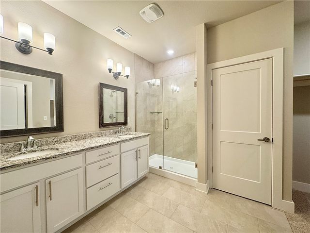830 NE Heights Lane, Bentonville, AR 72712