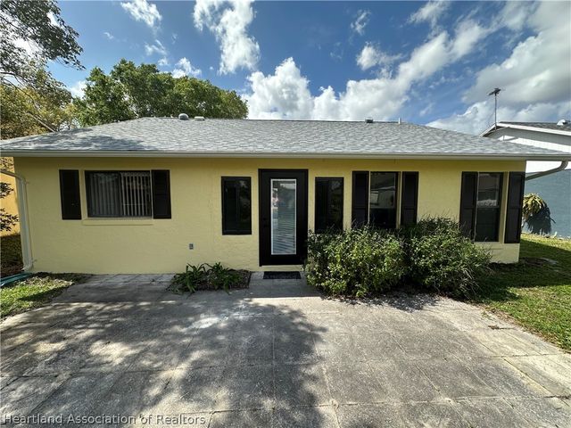 4016 Thompson Avenue, Sebring, FL 33875