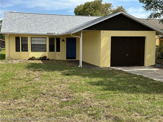 4016 Thompson Avenue, Sebring, FL 33875