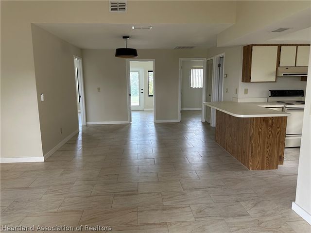 4016 Thompson Avenue, Sebring, FL 33875