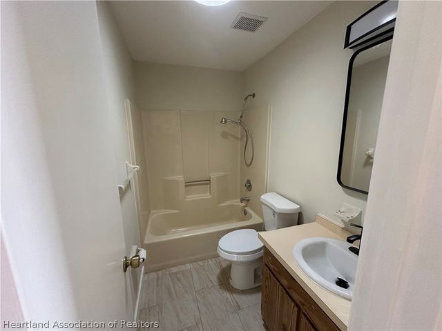 4016 Thompson Avenue, Sebring, FL 33875