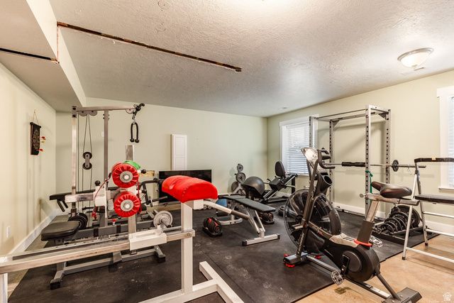 1929 E ROCKLIN DR, Sandy, UT 84092