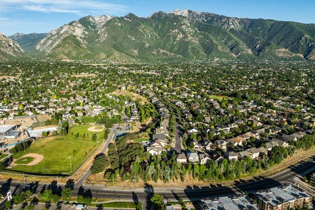 1929 E ROCKLIN DR, Sandy, UT 84092