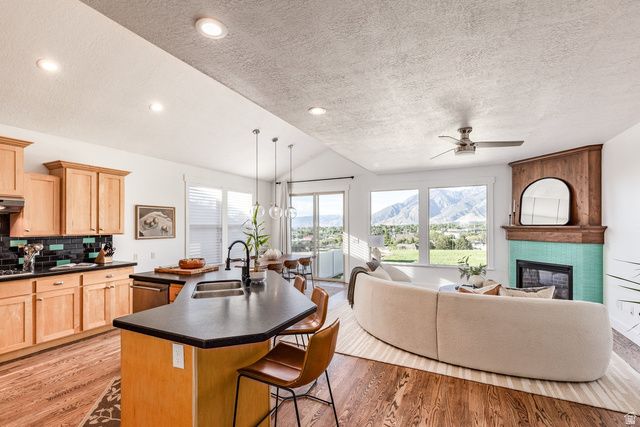 1929 E ROCKLIN DR, Sandy, UT 84092