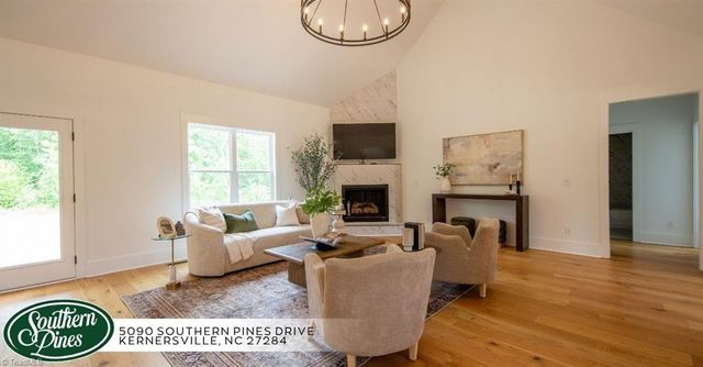 5090 Southern Pines Drive, Kernersville, NC 27284