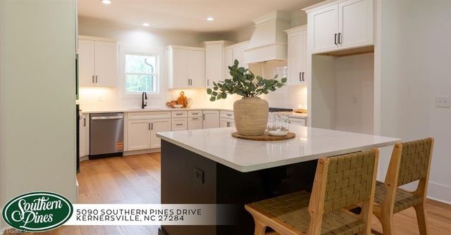 5090 Southern Pines Drive, Kernersville, NC 27284