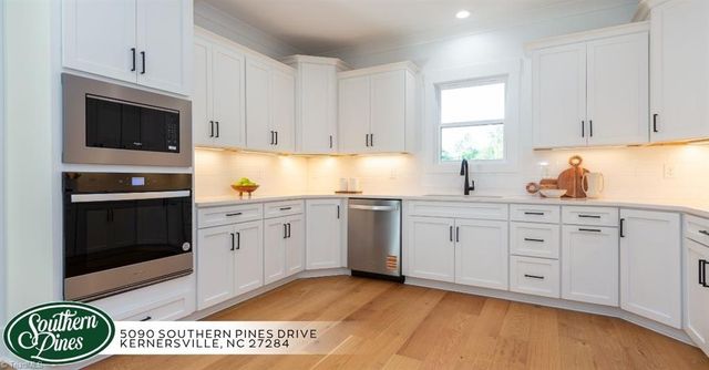 5090 Southern Pines Drive, Kernersville, NC 27284