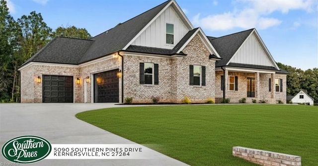 5090 Southern Pines Drive, Kernersville, NC 27284
