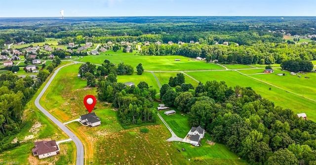 5090 Southern Pines Drive, Kernersville, NC 27284