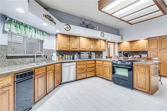 441 Colony Dr, Corpus Christi, TX 78412