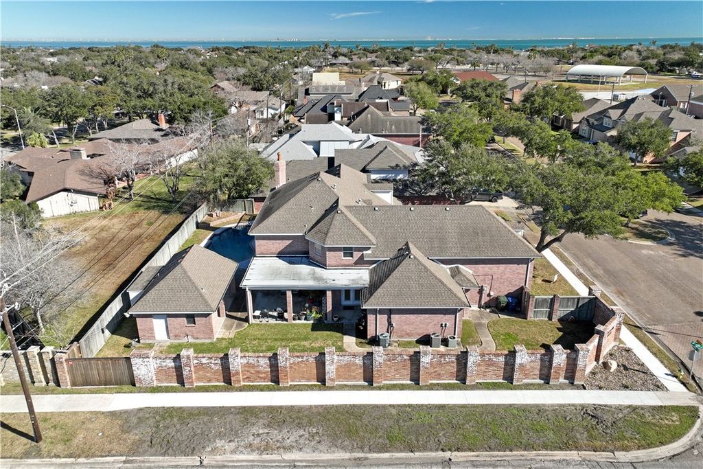 441 Colony Dr, Corpus Christi, TX 78412 — photo 2