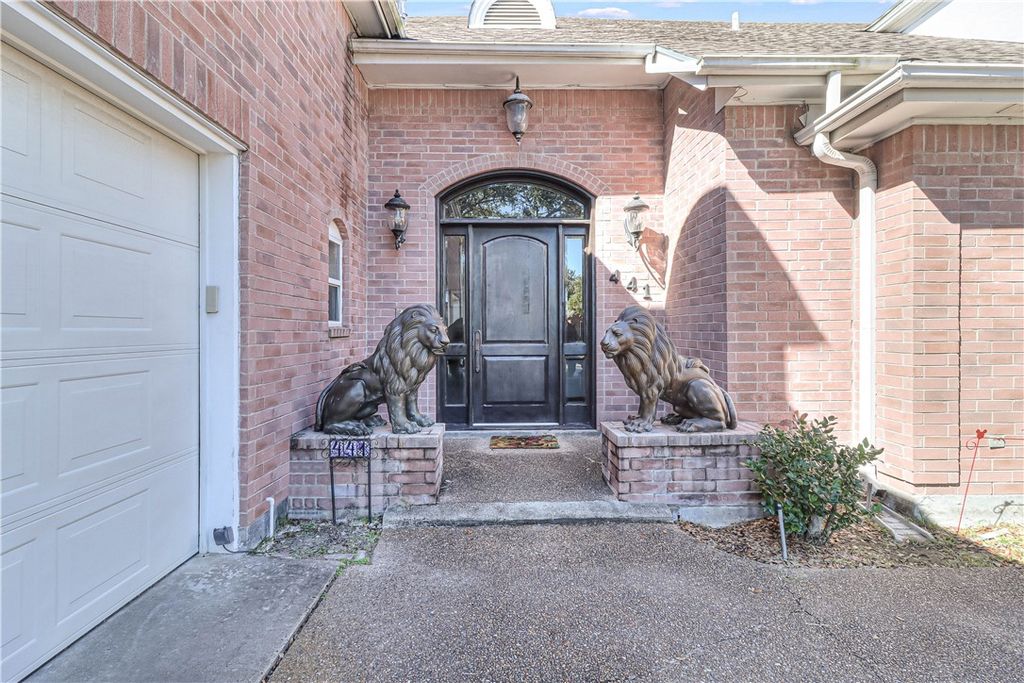 441 Colony Dr, Corpus Christi, TX 78412 — photo 5