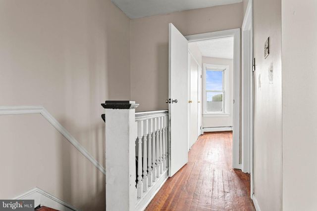 8517 LANSDOWNE AVE, Upper Darby, PA 19082