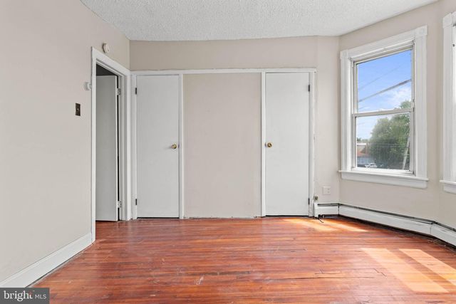 8517 LANSDOWNE AVE, Upper Darby, PA 19082