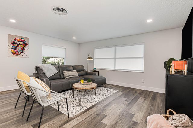 320 Jamaica Drive, Merritt Island, FL 32952