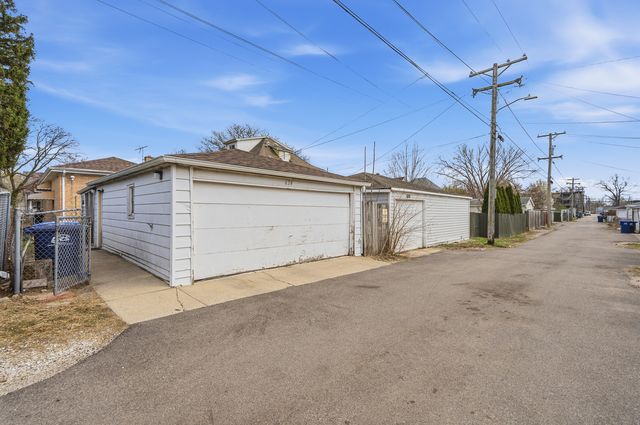 624 S 17th Avenue, Maywood, IL 60153