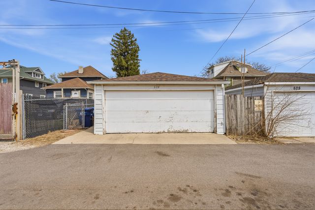 624 S 17th Avenue, Maywood, IL 60153