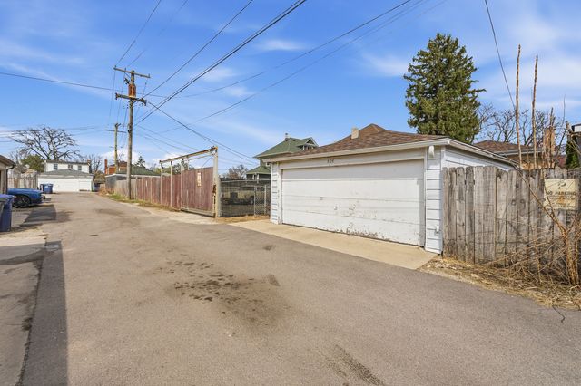 624 S 17th Avenue, Maywood, IL 60153