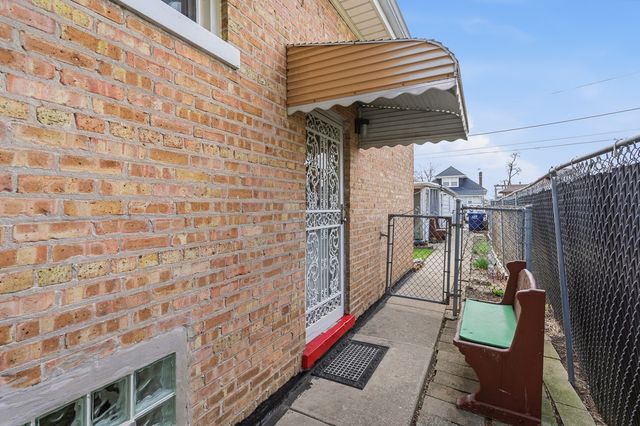 624 S 17th Avenue, Maywood, IL 60153