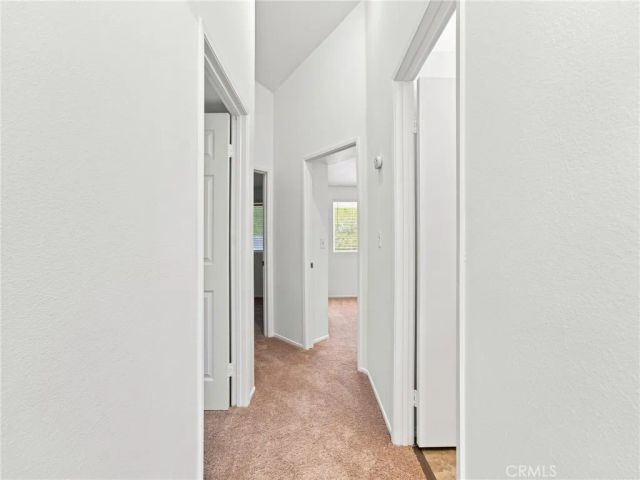 28525 Sugar Pine Way, Saugus, CA 91390