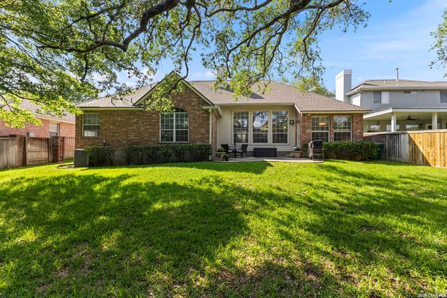 15106 Grayoak Forest, San Antonio, TX 78248
