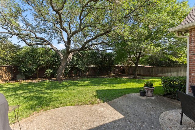 15106 Grayoak Forest, San Antonio, TX 78248