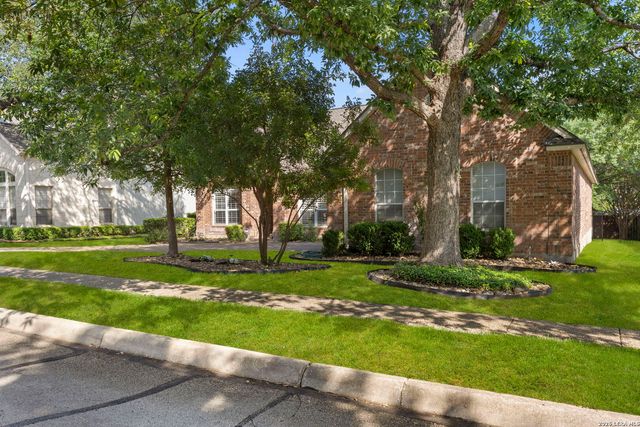 15106 Grayoak Forest, San Antonio, TX 78248