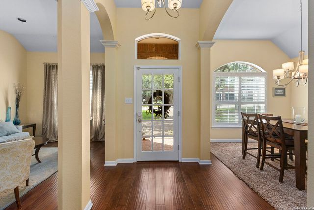 15106 Grayoak Forest, San Antonio, TX 78248