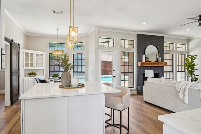 6006 Millwood Drive, Arlington, TX 76016