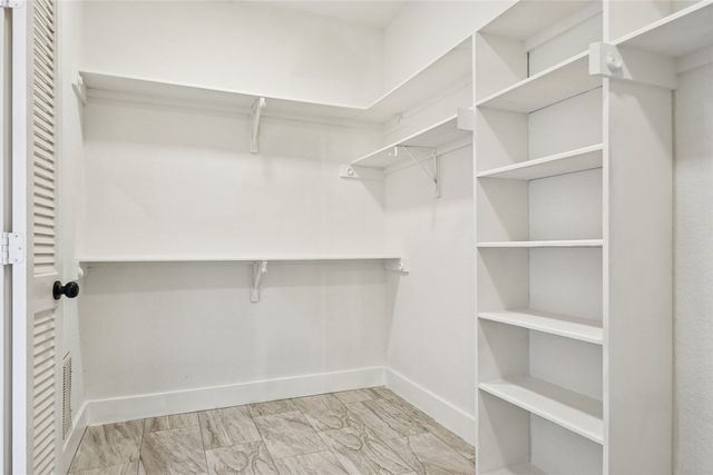 6006 Millwood Drive, Arlington, TX 76016