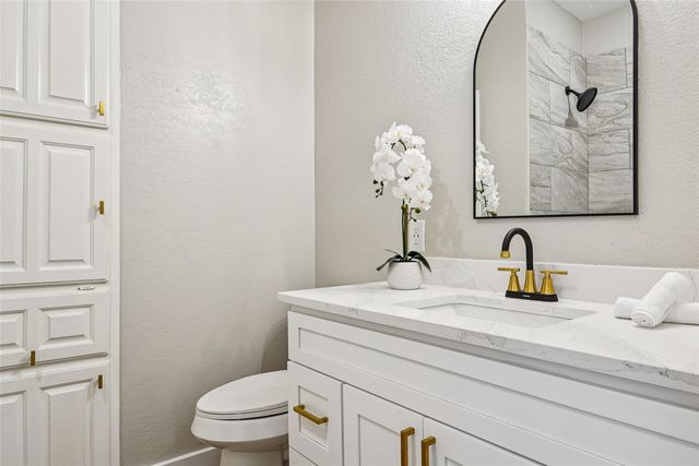 6006 Millwood Drive, Arlington, TX 76016