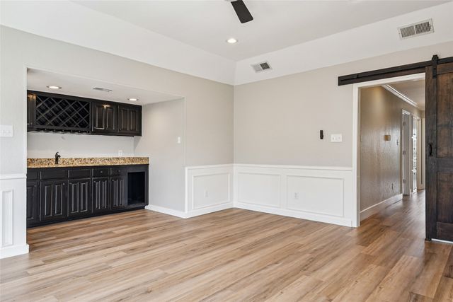 6006 Millwood Drive, Arlington, TX 76016