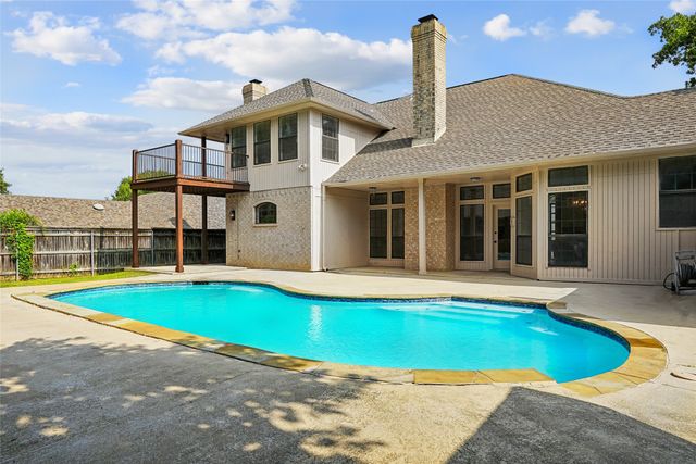 6006 Millwood Drive, Arlington, TX 76016
