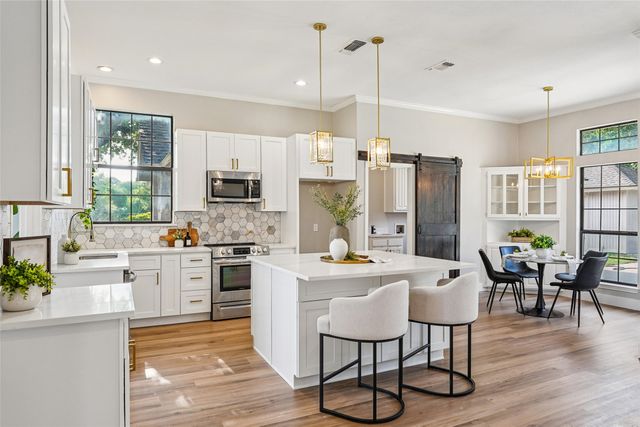6006 Millwood Drive, Arlington, TX 76016