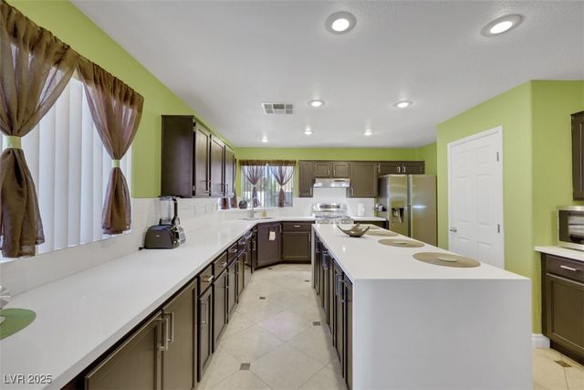 9481 Baltinglass Street, Las Vegas, NV 89123